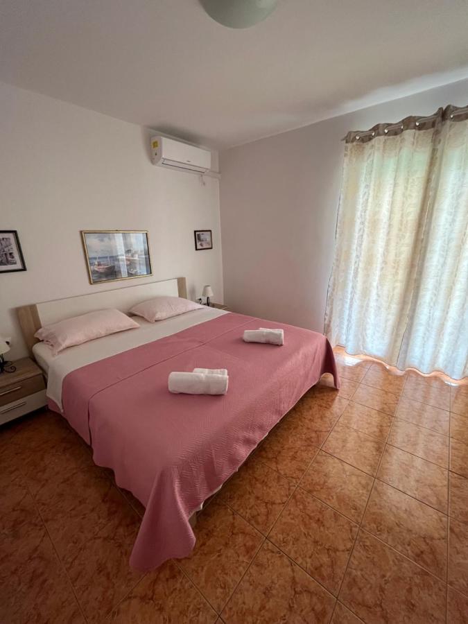 Apartments And Rooms Markovski Palit Kültér fotó