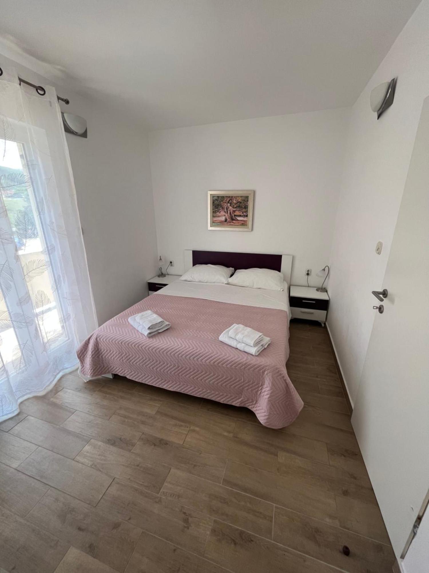 Apartments And Rooms Markovski Palit Kültér fotó
